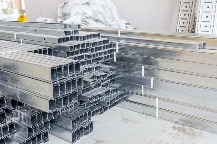 Située à Laval, la compagnie LACOMBE & GIASSON est spécialisée dans l’achat, le recyclage et la vente de métaux industriels.